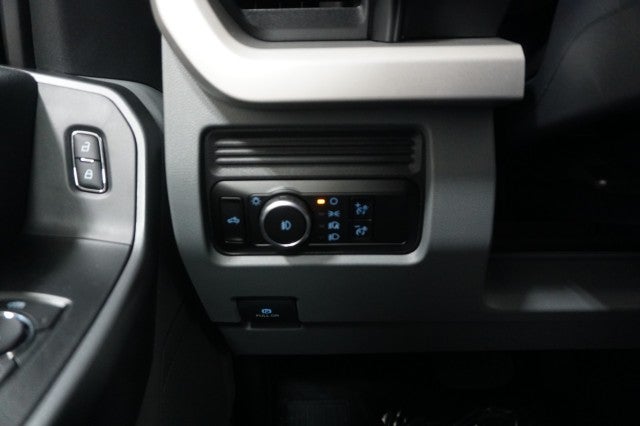 2026 Ford Super Duty F-250 SRW STX