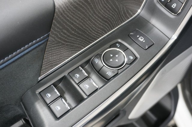 2025 Ford Super Duty F-250 SRW Platinum