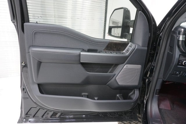 2026 Ford Super Duty F-250 SRW Black Widow