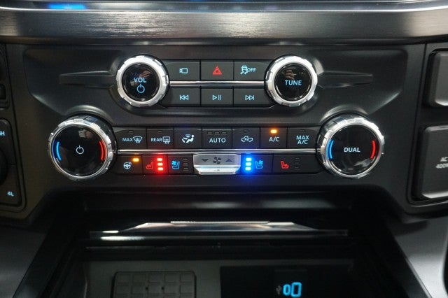 2026 Ford Super Duty F-250 SRW Black Widow