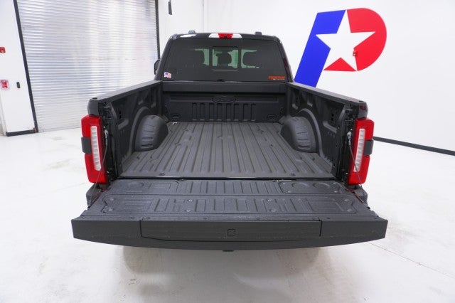 2026 Ford Super Duty F-250 SRW Black Widow