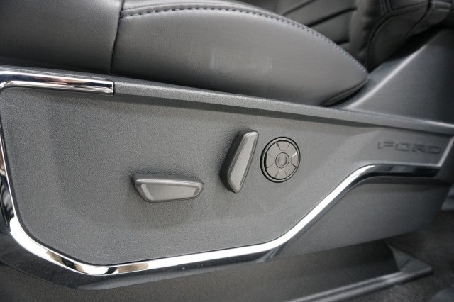 2025 Ford Super Duty F-250 SRW Platinum