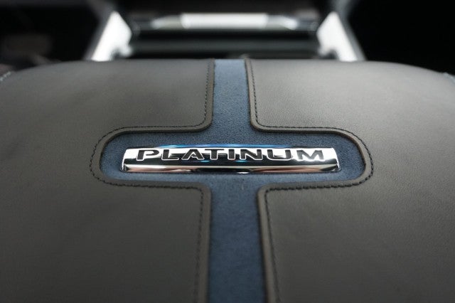 2025 Ford Super Duty F-250 SRW Platinum