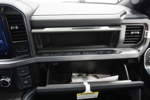 2025 Ford Super Duty F-250 SRW Platinum