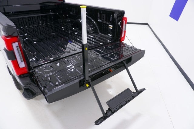 2025 Ford Super Duty F-250 SRW Platinum