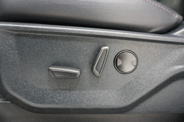 2025 Ford Super Duty F-250 SRW Black Widow