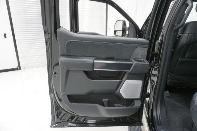 2025 Ford Super Duty F-250 SRW Platinum