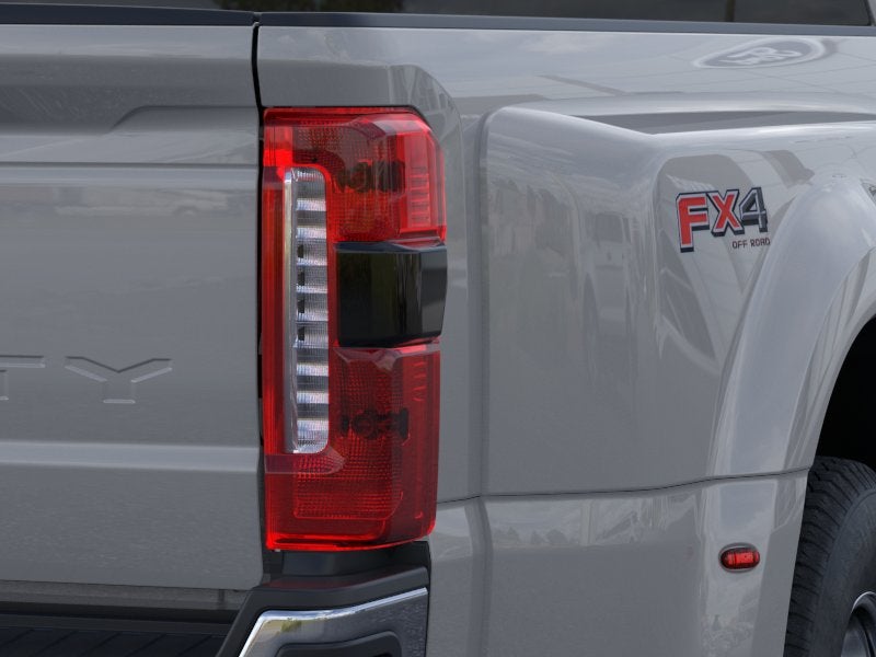 2026 Ford Super Duty F-350 DRW LARIAT