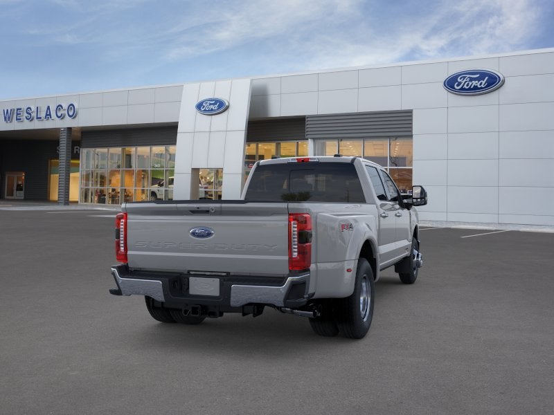 2026 Ford Super Duty F-350 DRW LARIAT