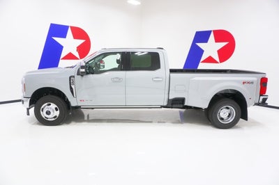 2026 Ford Super Duty F-350 DRW LARIAT