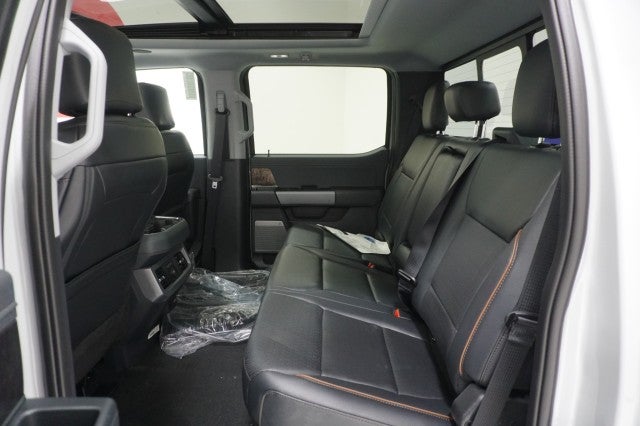 2026 Ford Super Duty F-350 DRW LARIAT