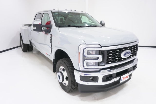 2026 Ford Super Duty F-350 DRW LARIAT