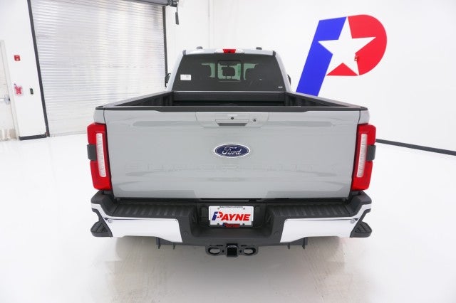 2026 Ford Super Duty F-350 DRW LARIAT