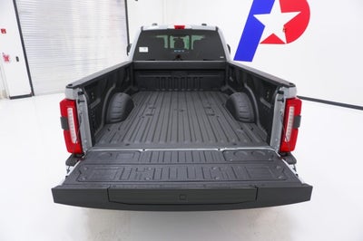 2026 Ford Super Duty F-350 DRW LARIAT