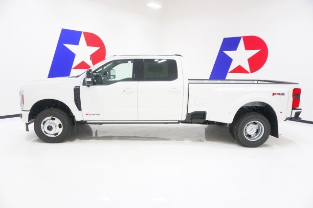 2026 Ford Super Duty F-350 DRW LARIAT
