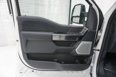 2026 Ford Super Duty F-350 DRW LARIAT