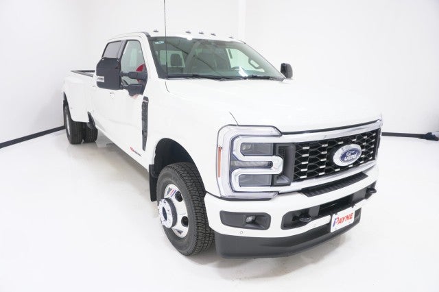 2026 Ford Super Duty F-350 DRW LARIAT