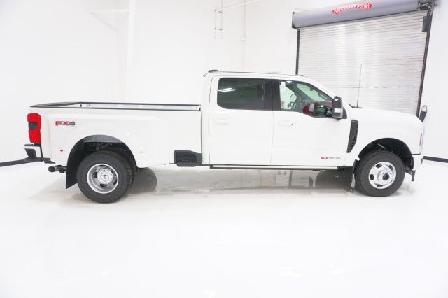 2026 Ford Super Duty F-350 DRW LARIAT