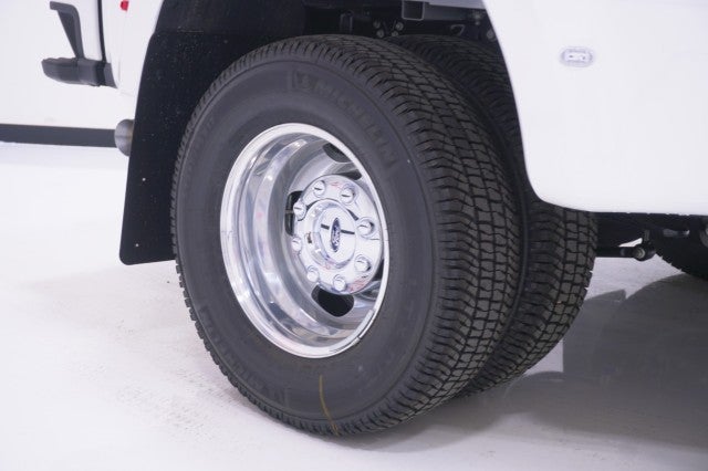 2026 Ford Super Duty F-350 DRW LARIAT