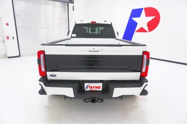 2026 Ford Super Duty F-350 DRW LARIAT