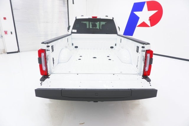2026 Ford Super Duty F-350 DRW LARIAT
