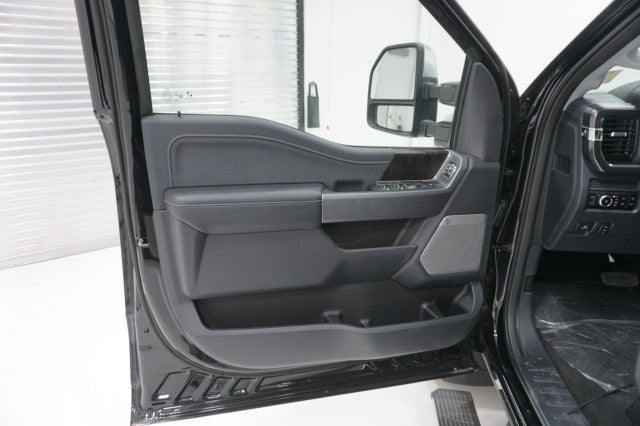 2026 Ford Super Duty F-350 DRW LARIAT