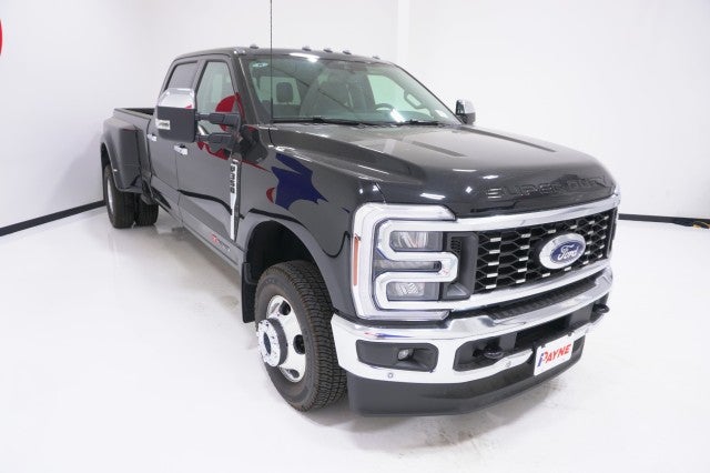 2026 Ford Super Duty F-350 DRW LARIAT