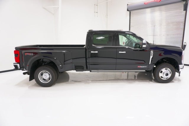 2026 Ford Super Duty F-350 DRW LARIAT
