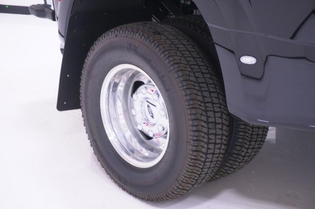 2026 Ford Super Duty F-350 DRW LARIAT