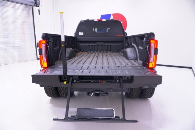2026 Ford Super Duty F-350 DRW Platinum