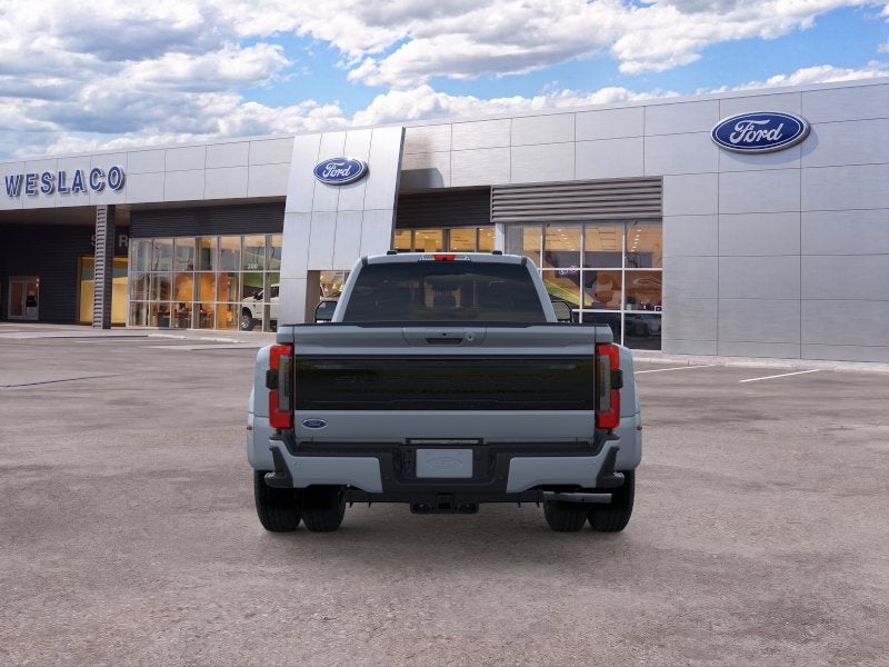 2026 Ford Super Duty F-350 DRW Platinum