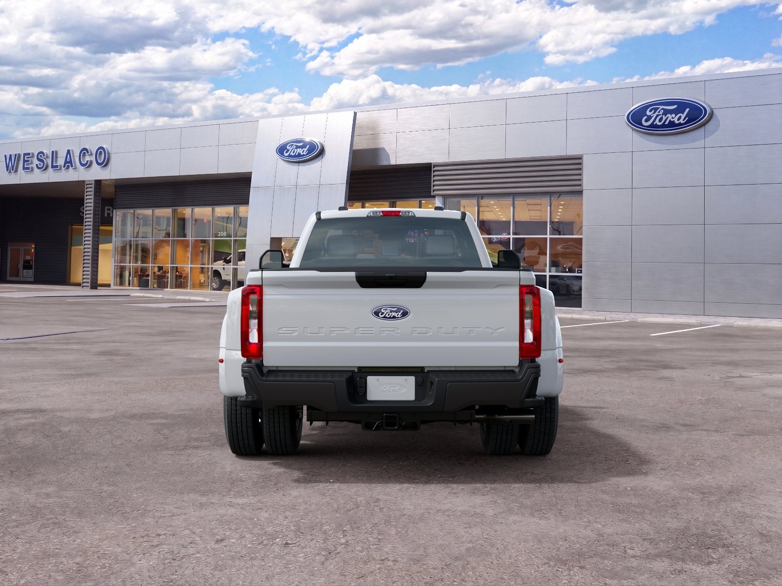 2027 Ford Super Duty F-350 DRW XL