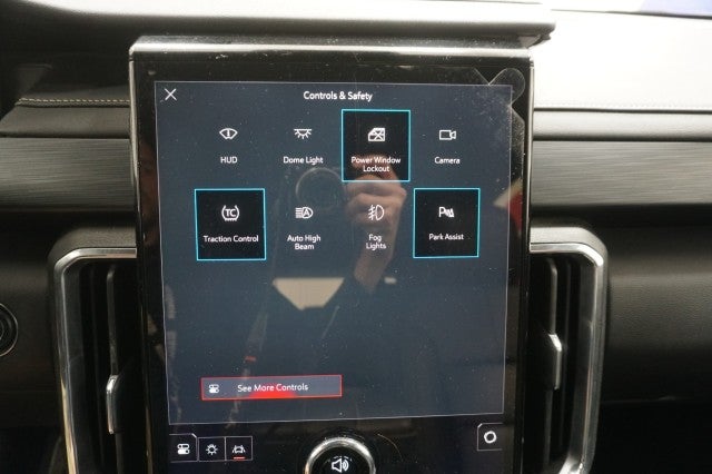 2024 GMC Acadia FWD Elevation