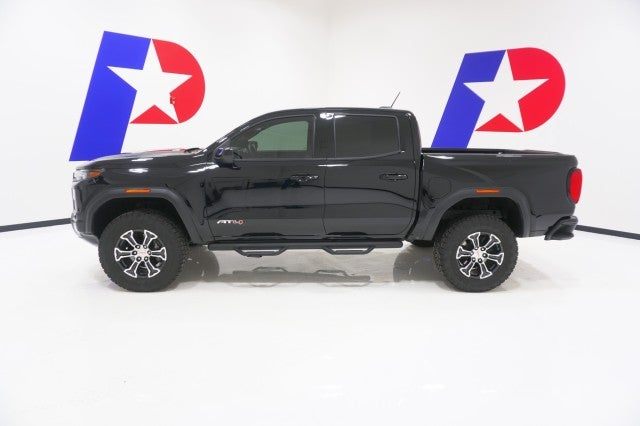 2025 GMC Canyon 4WD AT4