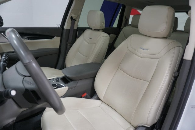 2025 Cadillac XT6 FWD Premium Luxury