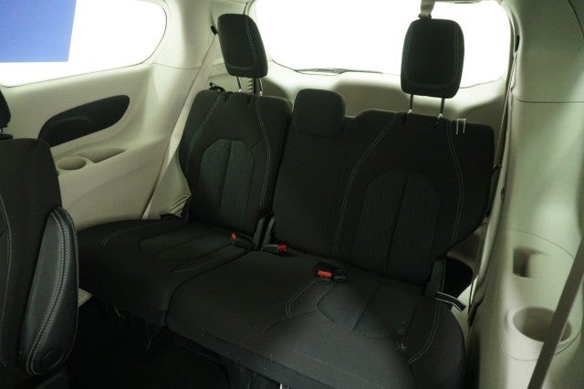 2022 Chrysler Voyager (fleet-only) LX