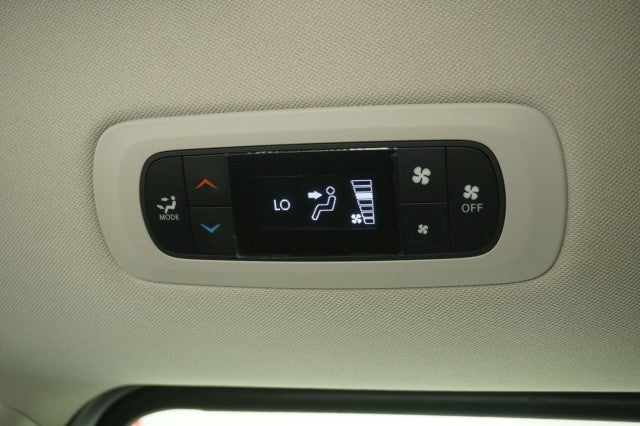 2022 Chrysler Voyager (fleet-only) LX