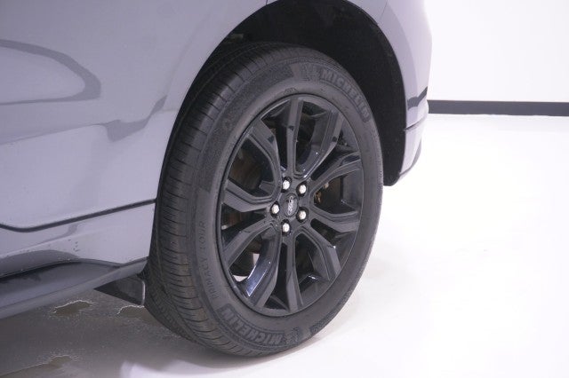 2023 Ford Edge SE