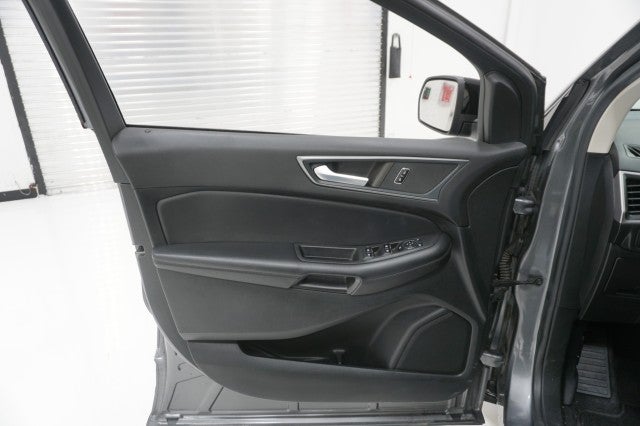 2023 Ford Edge SE