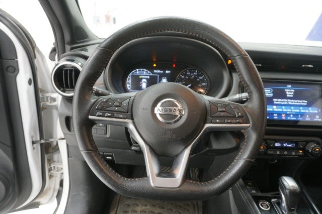 2021 Nissan Kicks SR