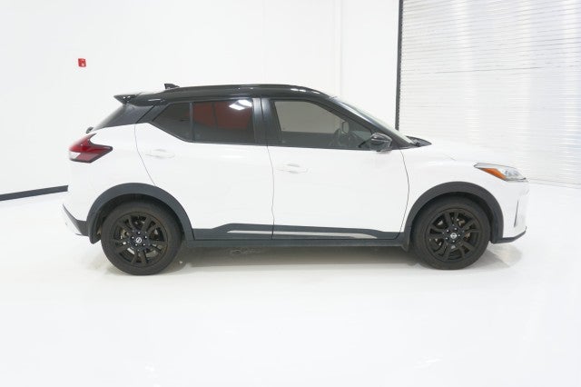 2021 Nissan Kicks SR