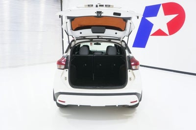 2021 Nissan Kicks SR