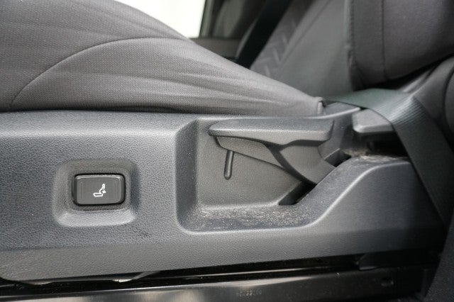 2025 Toyota Tacoma 4WD SR