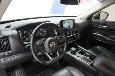2022 Nissan Pathfinder SL