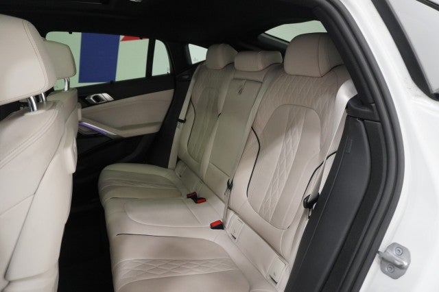 2023 BMW X6 M50i