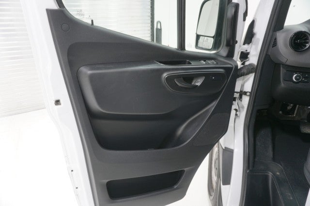 2025 Mercedes-Benz Sprinter Cargo Van 144 WB Standard Roof Cargo